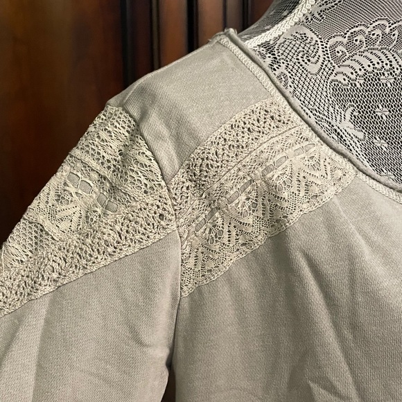 NWT American Eagle Crew Neck Sweatshirt - Picture 4 of 9